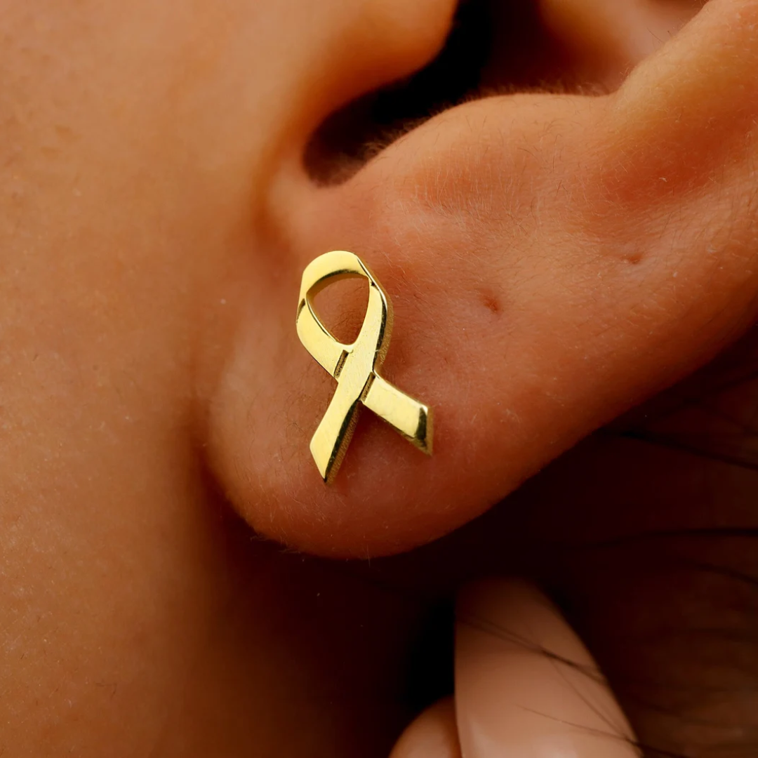 Sara Ribbon Stud Earrings | Stöd Bröstcancer